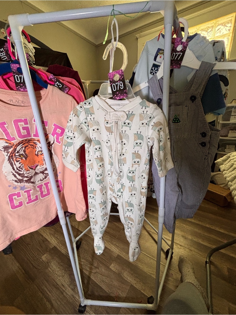 Unbranded Cream Owl Print Footed Baby One-Piece 064